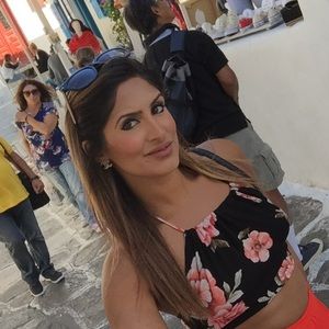 Meet your Posher, Simone